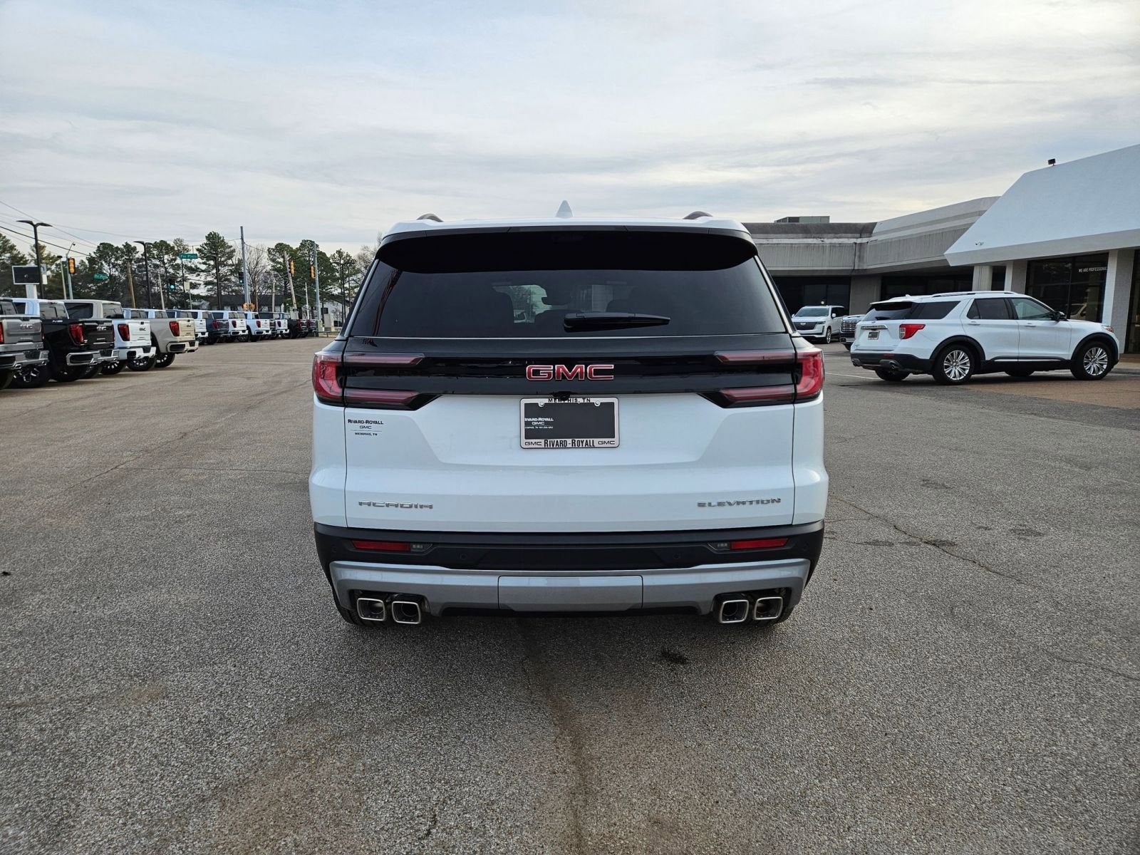 2026 GMC Acadia Elevation