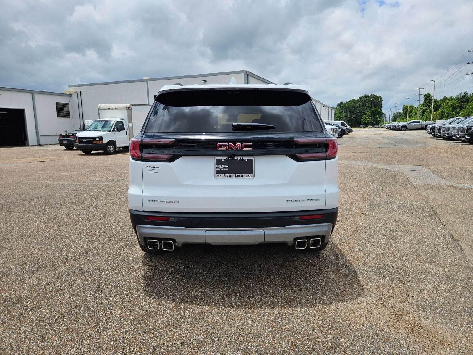 2026 GMC Acadia Elevation