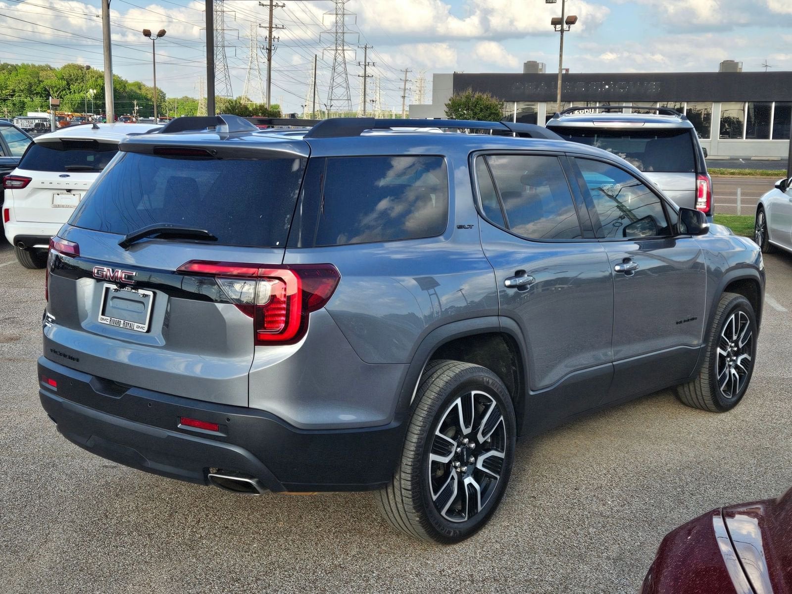 2021 GMC Acadia SLT
