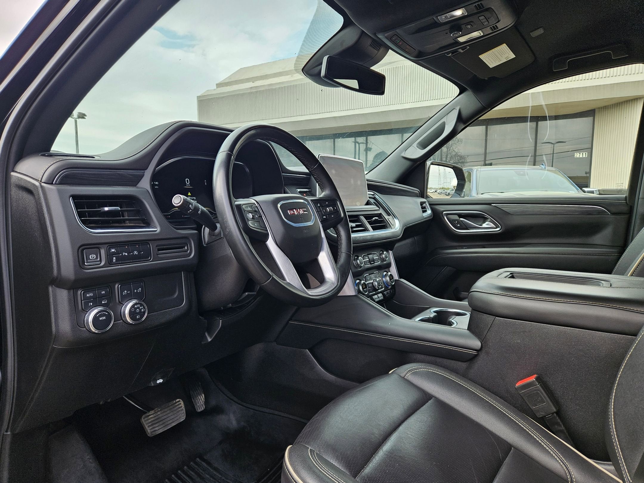2024 GMC Yukon SLT