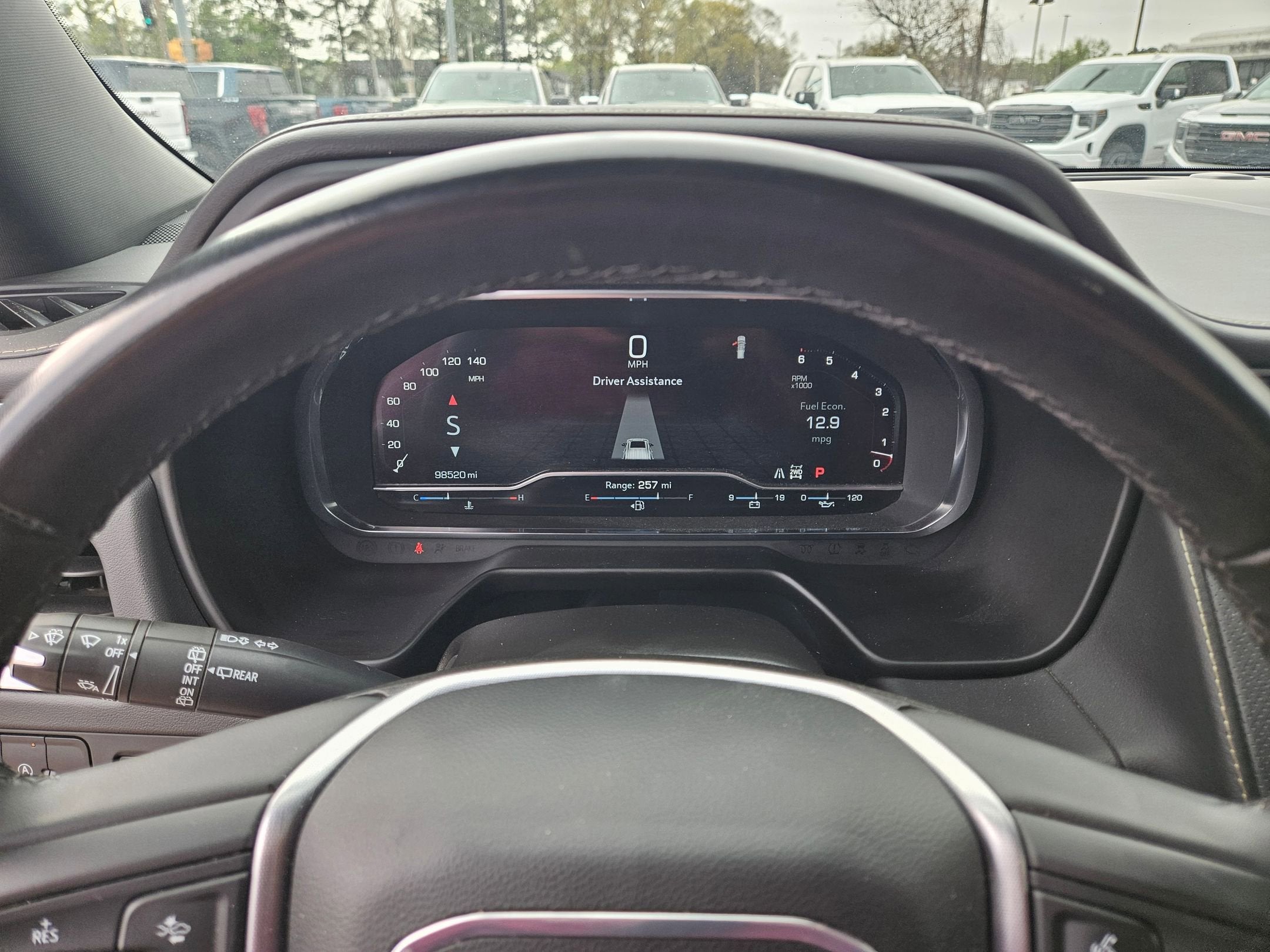 2024 GMC Yukon SLT