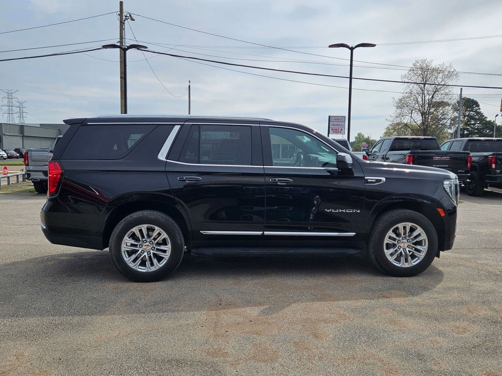2024 GMC Yukon SLT