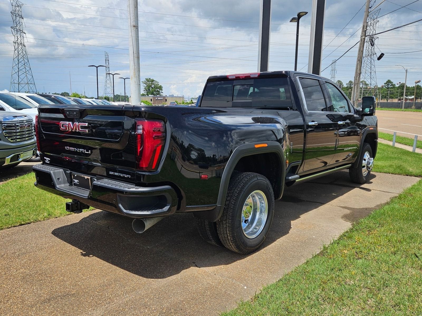 2026 GMC Sierra 3500 HD Denali DRW
