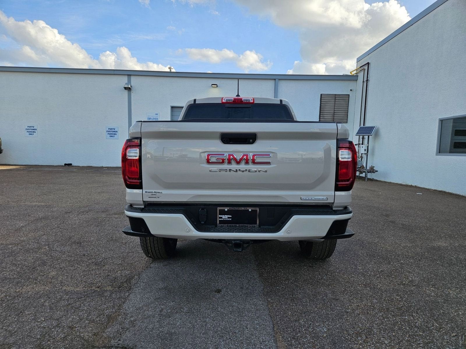 2026 GMC Canyon Elevation