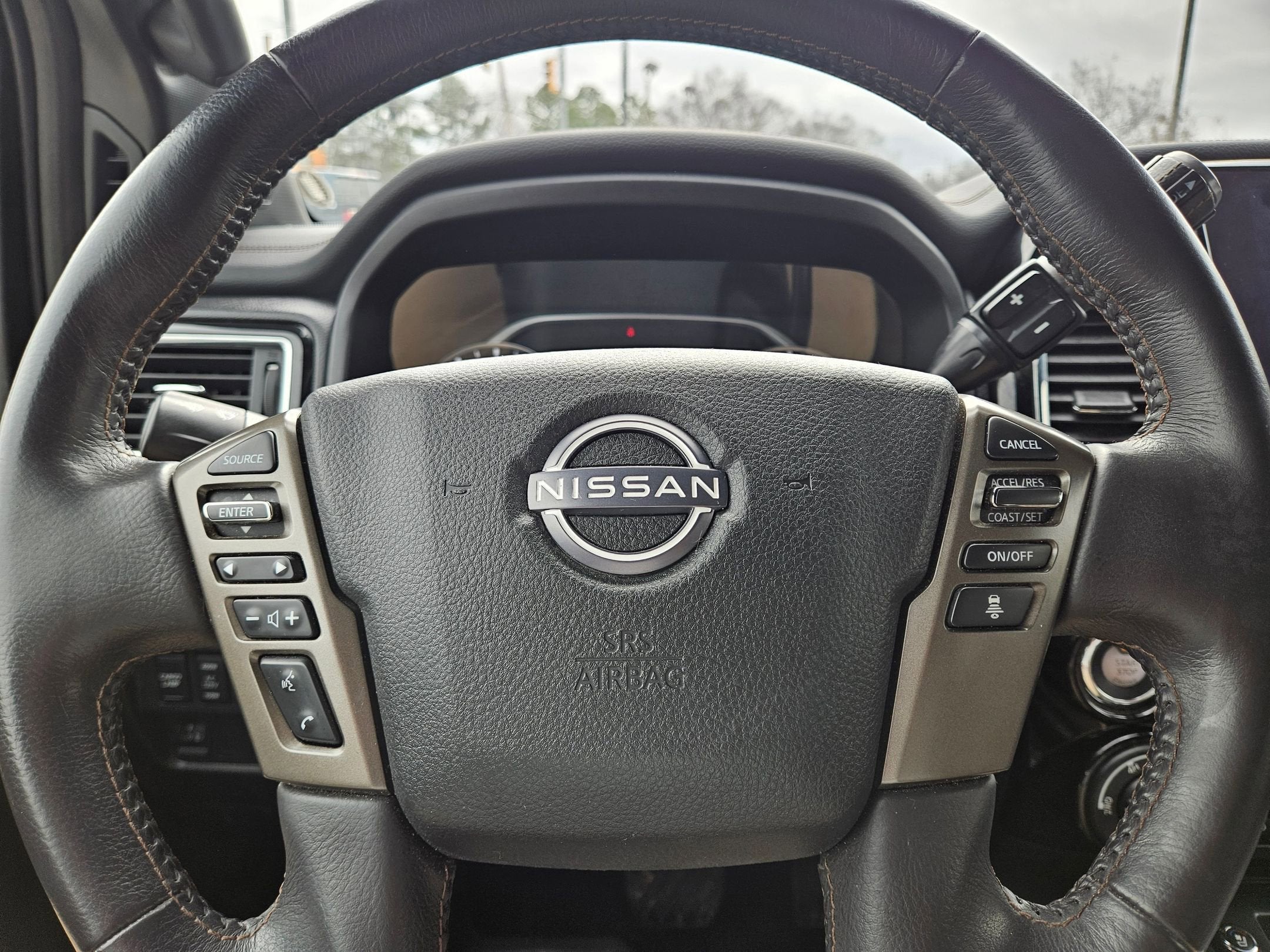 2023 Nissan TITAN Crew Cab Platinum Reserve 4x4