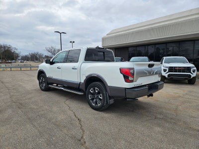 2023 Nissan TITAN Crew Cab Platinum Reserve 4x4