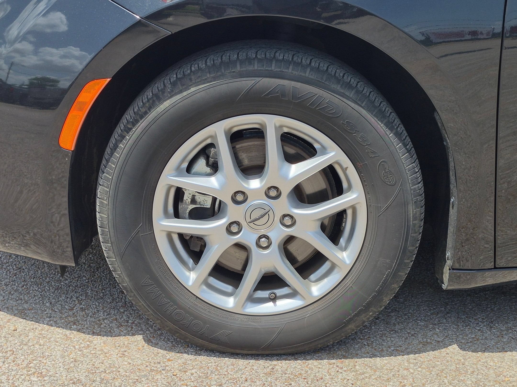 2023 Chrysler Voyager LX
