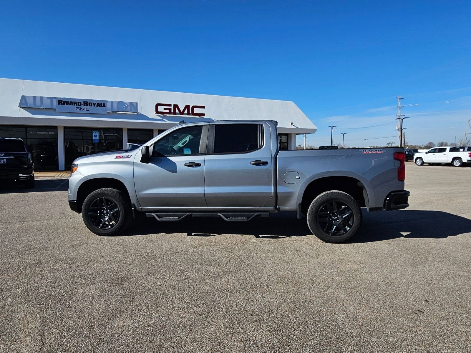 2023 Chevrolet Silverado 1500 Custom Trail Boss