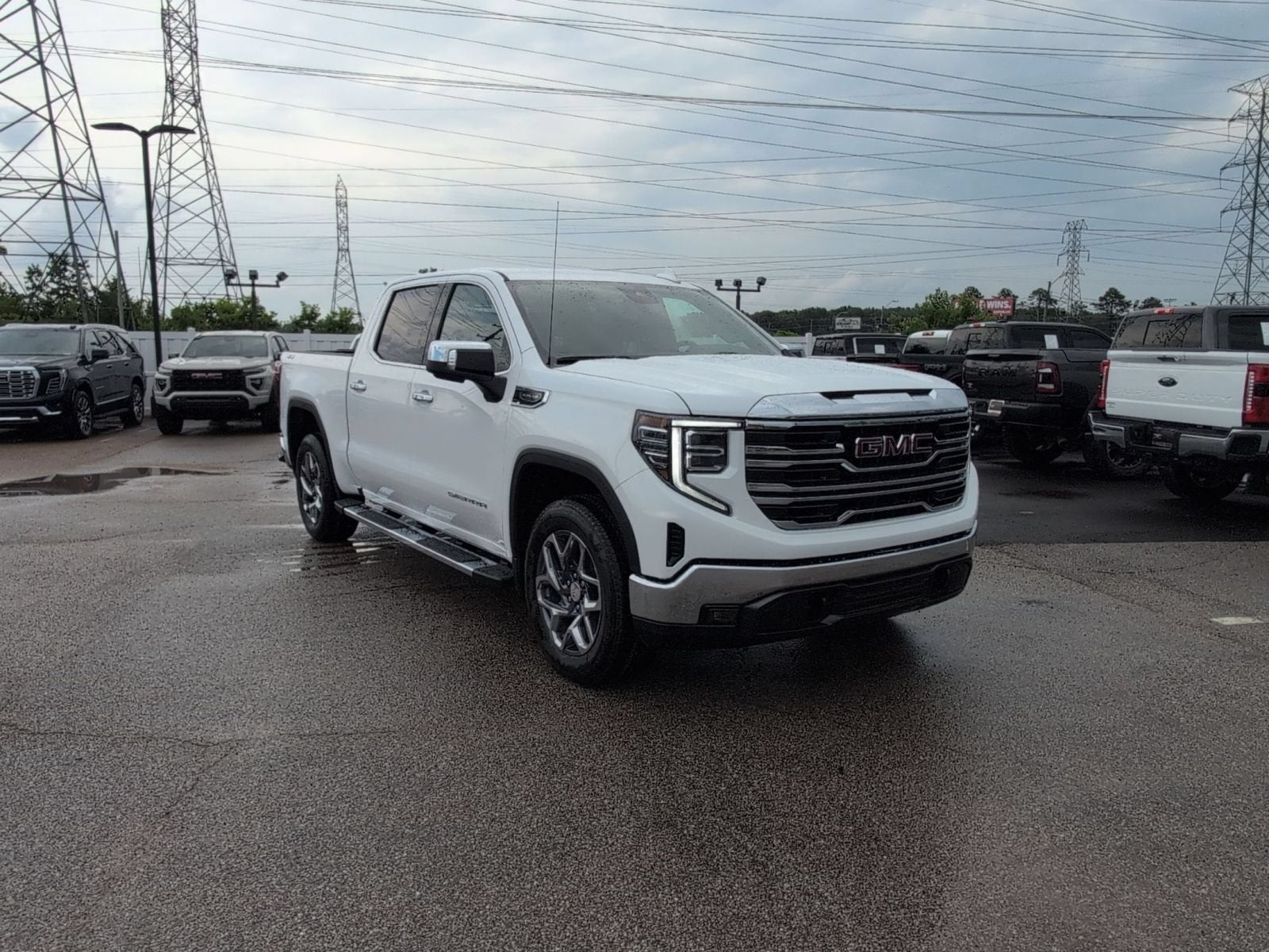 2026 GMC Sierra 1500 SLT
