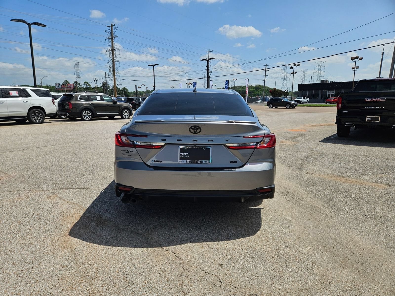 2025 Toyota Camry SE