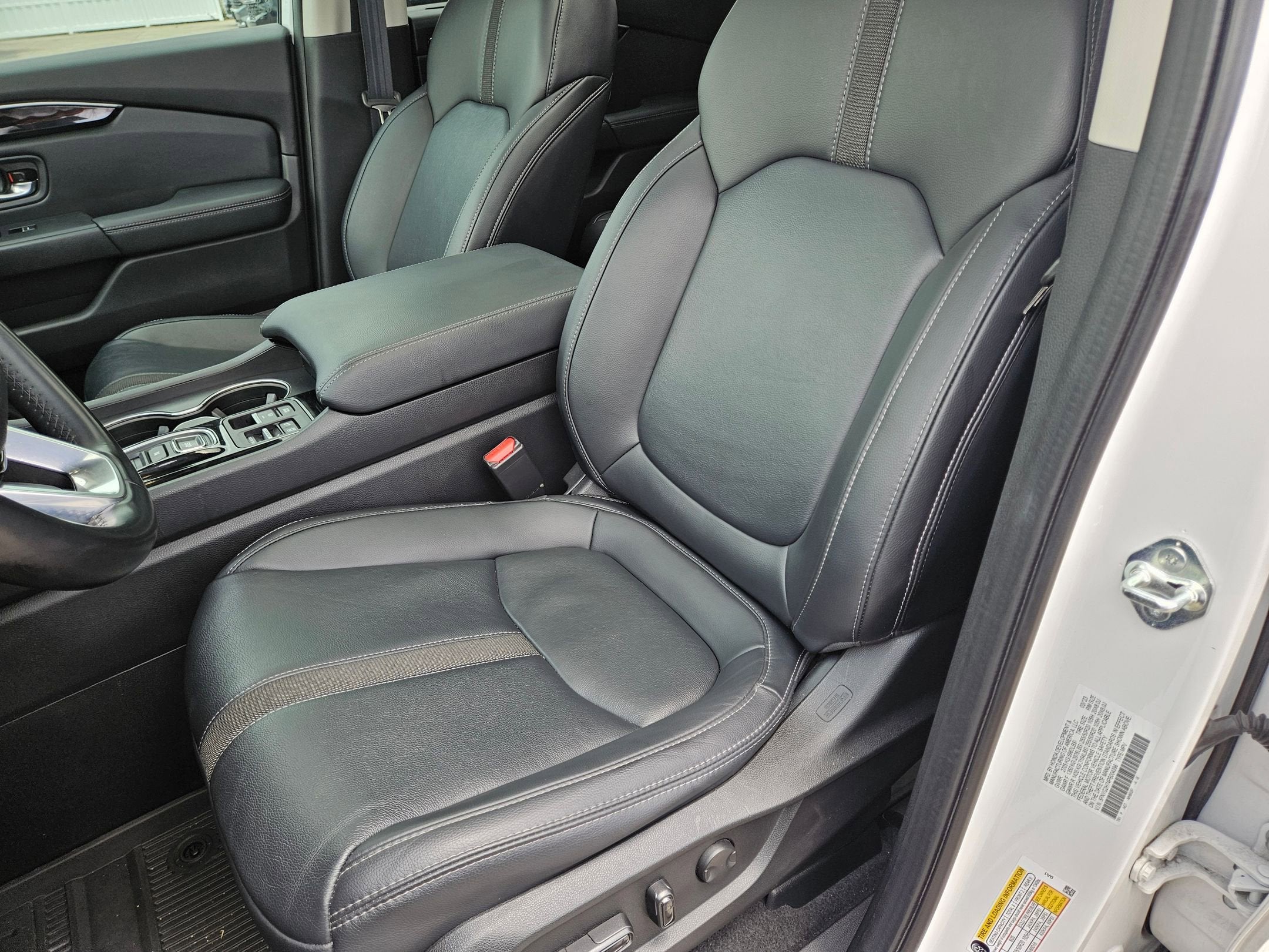 2023 Honda Pilot 2WD Touring