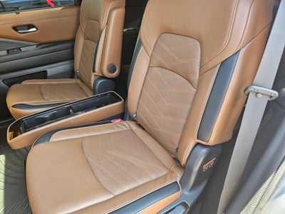 2022 Nissan Pathfinder Platinum 4WD