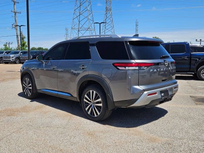 2022 Nissan Pathfinder Platinum 4WD