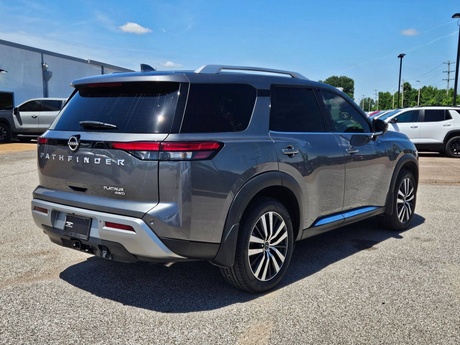 2022 Nissan Pathfinder Platinum 4WD