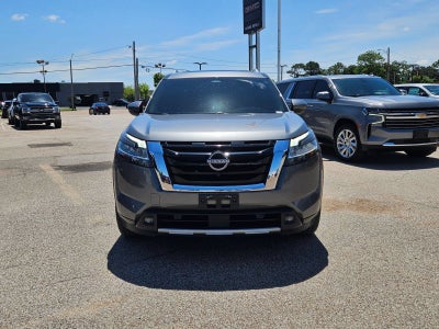 2022 Nissan Pathfinder Platinum 4WD