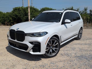 2022 BMW X7 M50i