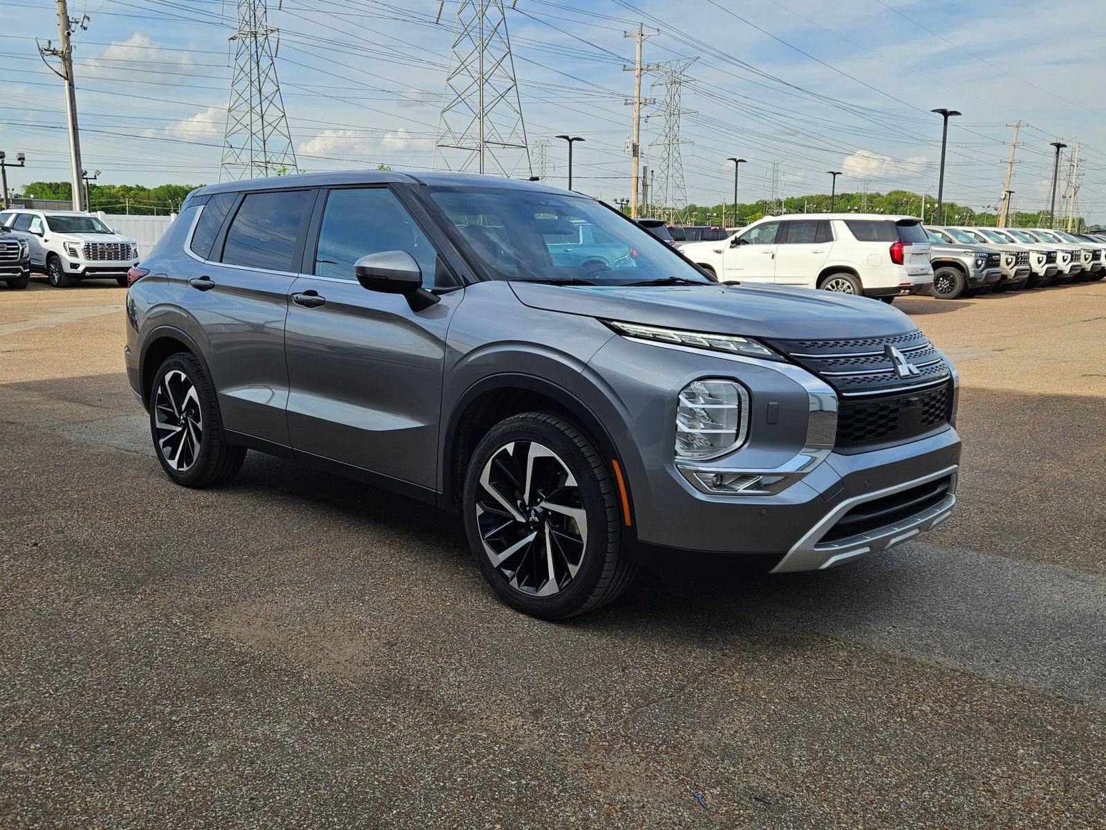 2024 Mitsubishi Outlander SE