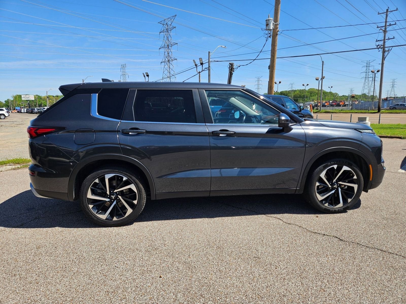 2024 Mitsubishi Outlander SE