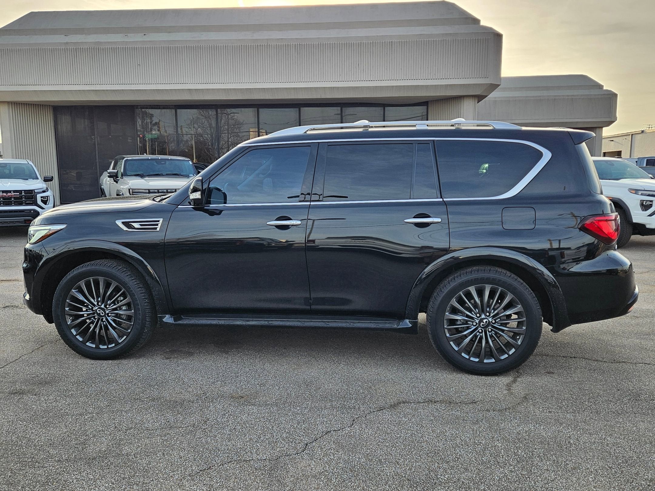 2022 INFINITI QX80 PREMIUM SELECT AWD