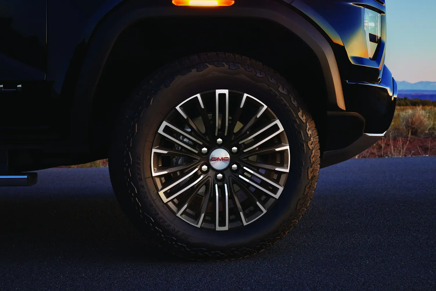 2027 GMC Canyon Denali 20 inch machined aluminum wheel with Carbon Gray Metallic accents